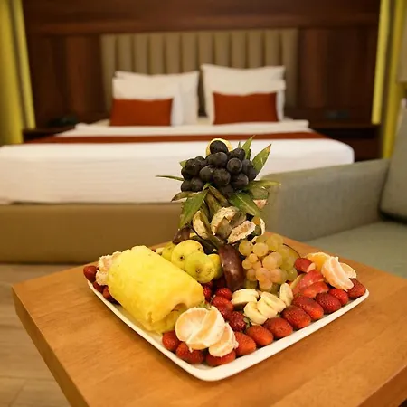 Turizoom Business & 4*