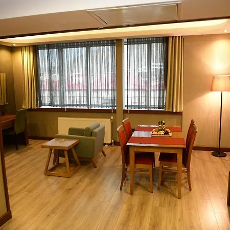 Turizoom Business & 4*