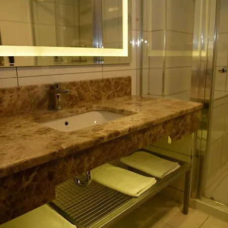 Turizoom Business & 4*